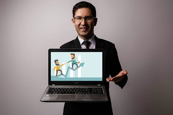 Agência de Marketing digital em Curitiba: História da Academia Digital